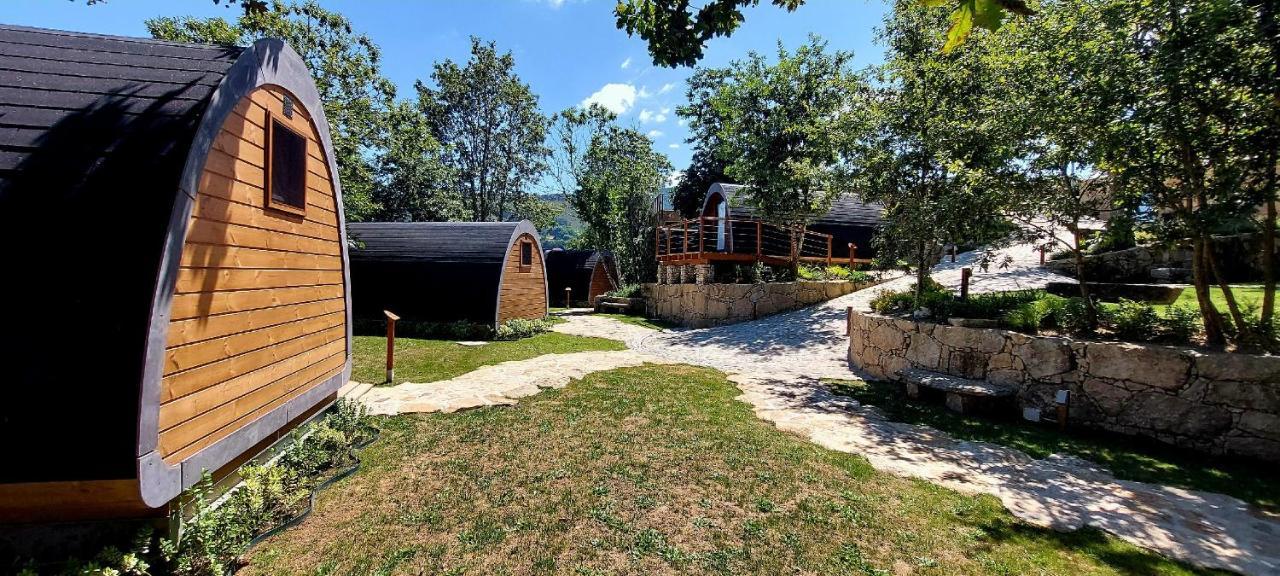 Green Paradise Glamping Covas  Bagian luar foto